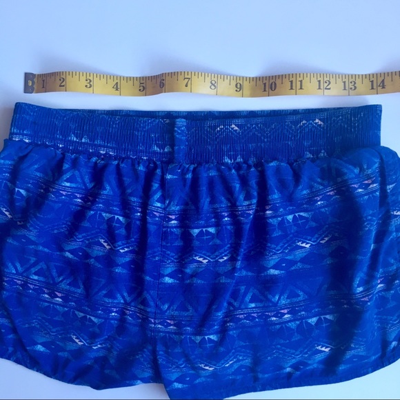 Hollister blue tribal print shorts in size Small - Picture 4 of 5